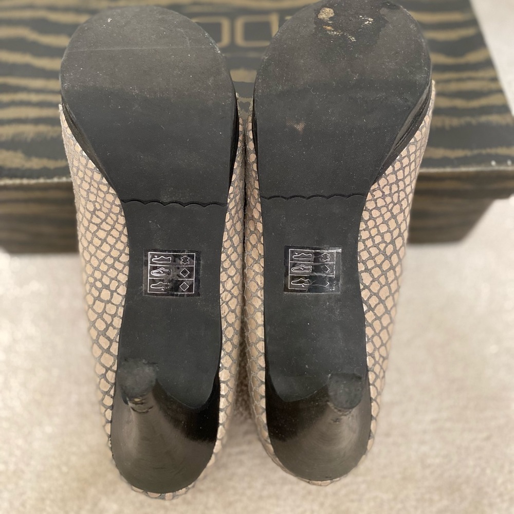 Moda heels - Picture 3 of 3